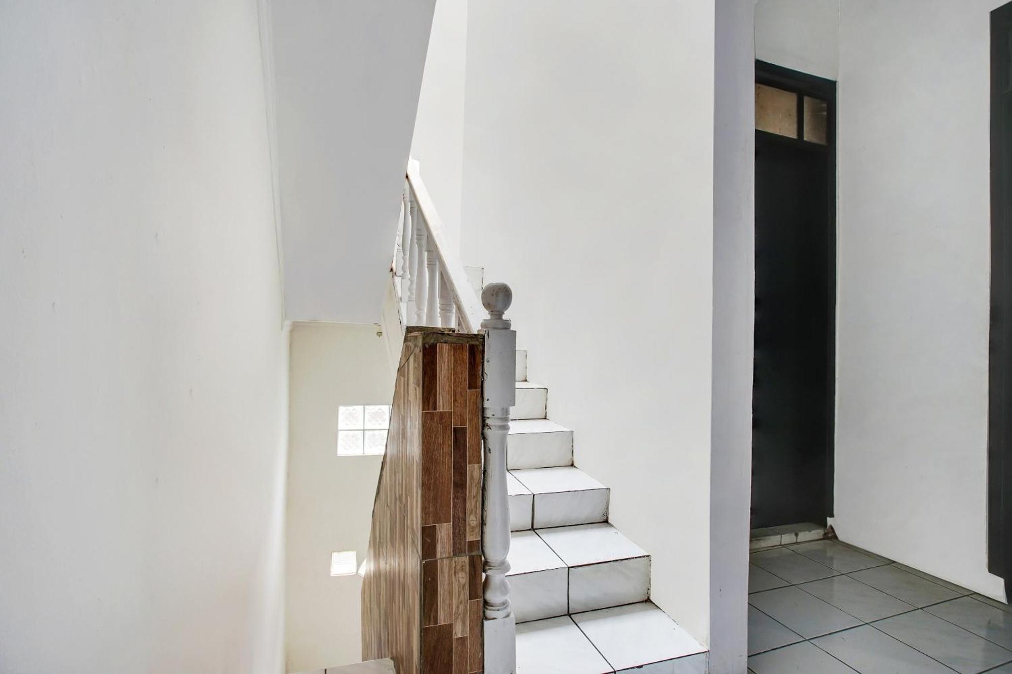 Spot On 91117 Sriwijaya Residence Syariah Bandung Exterior foto